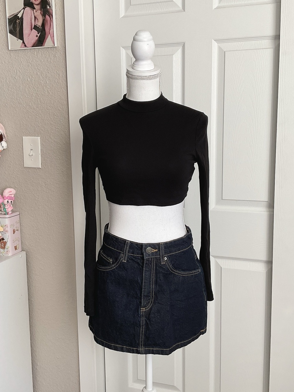 Black Cropped Mock Neck Long Sleeve Top